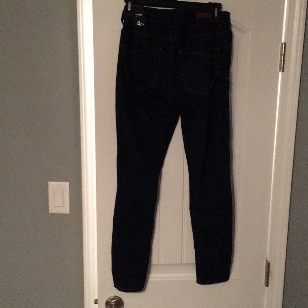 JEANS - Picture 6 of 7